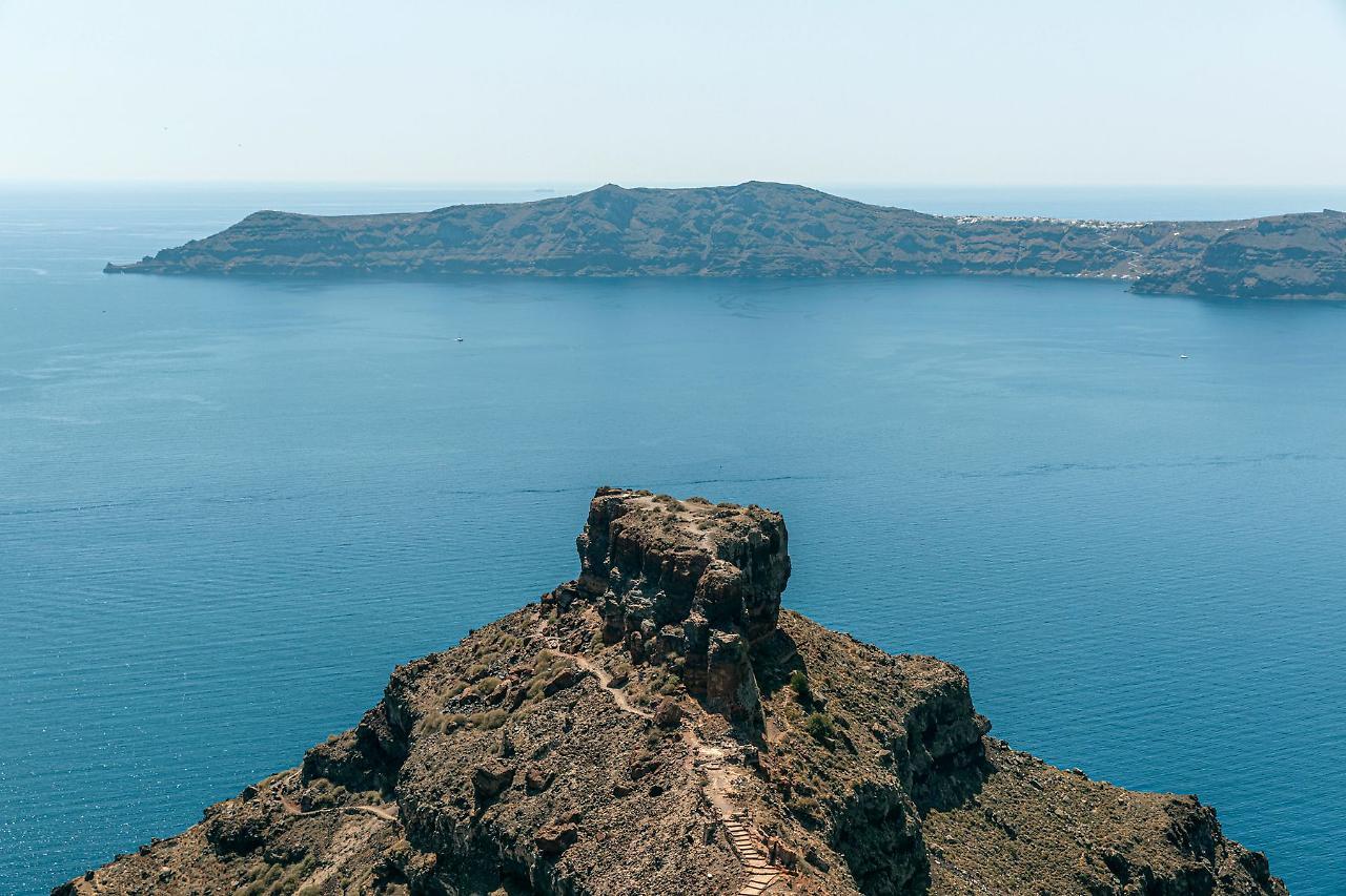 Pearl On The Cliff & By Pearl Collection Imerovigli (Santorini)