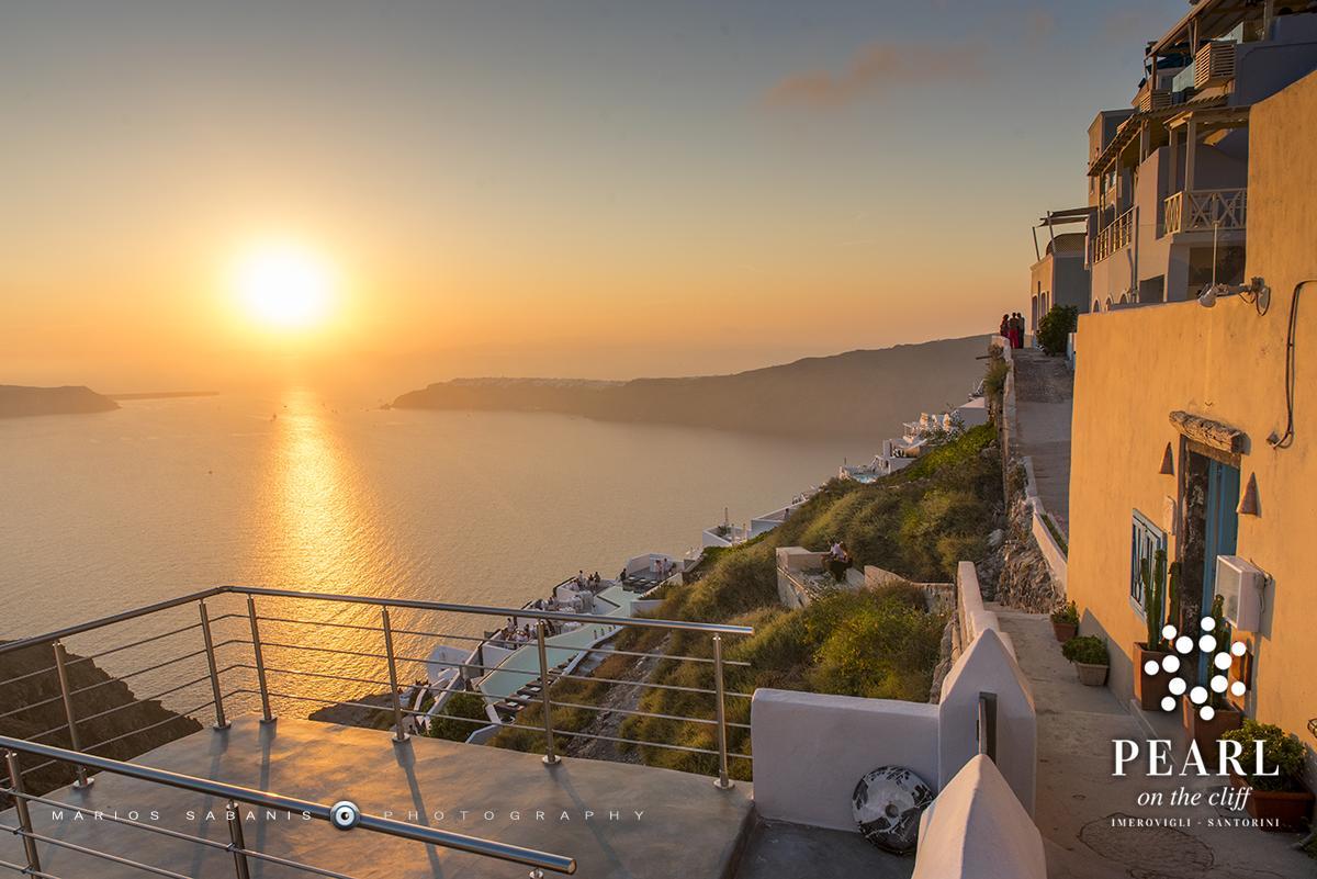 Pearl On The Cliff & By Pearl Collection 3* Imerovigli (Santorini)
