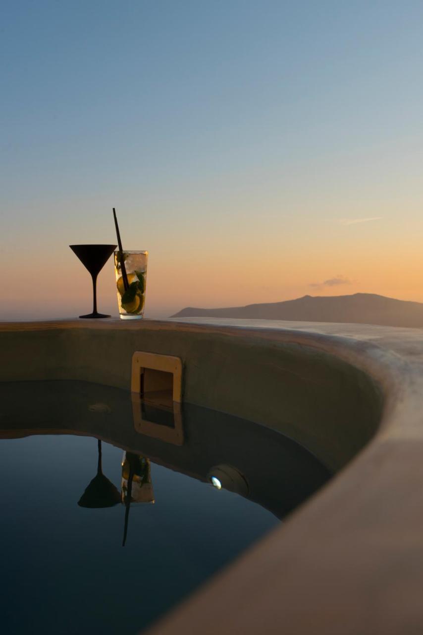 Pearl On The Cliff & By Pearl Collection Hotel Imerovigli (Santorini)