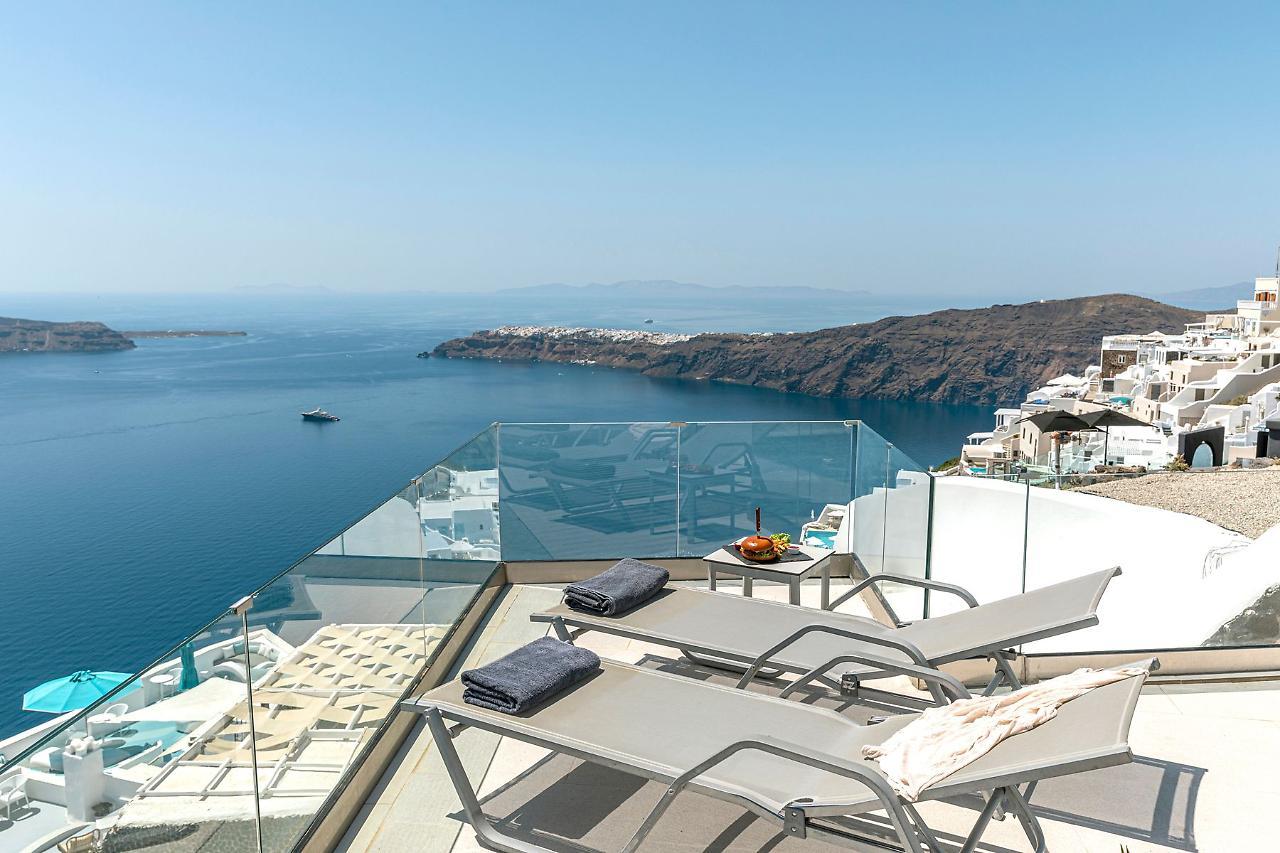 Pearl On The Cliff & By Pearl Collection 3* Imerovigli (Santorini)