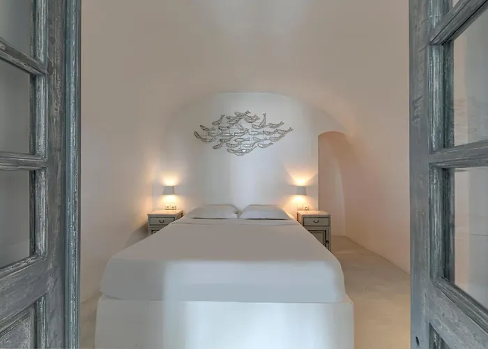 Pearl On The Cliff Hotel & Suites By Pearl Hotel Collection